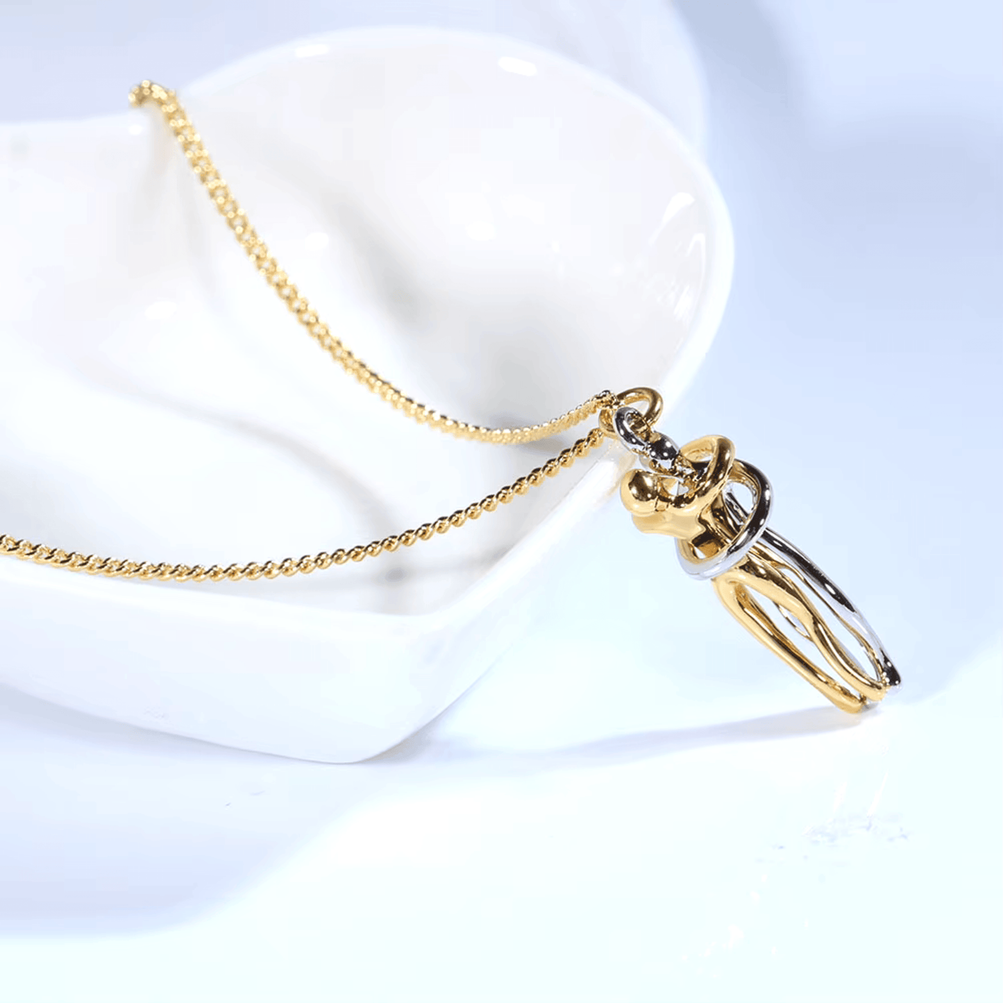 Hug Me Necklace - Swaveo Jewelry