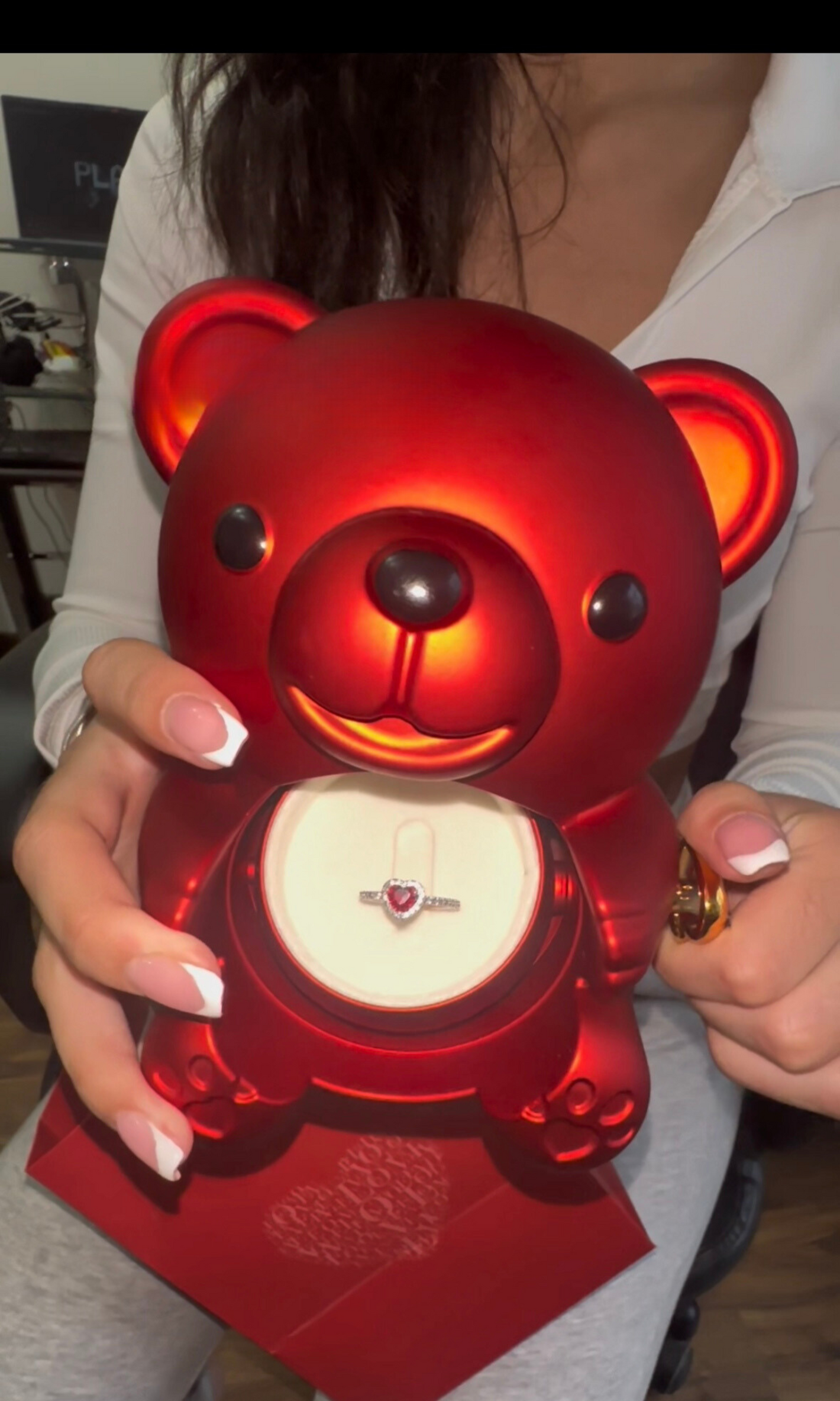 Swaveo Jewelry Rose Bear with promise ring