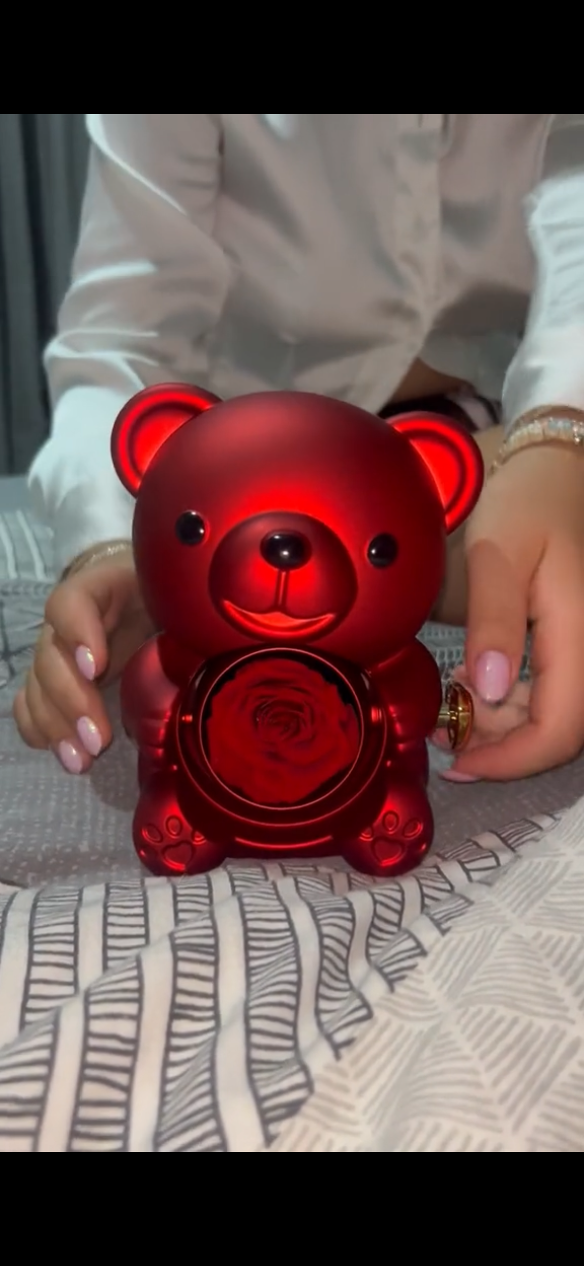 Swaveo Jewelry Rose Bear