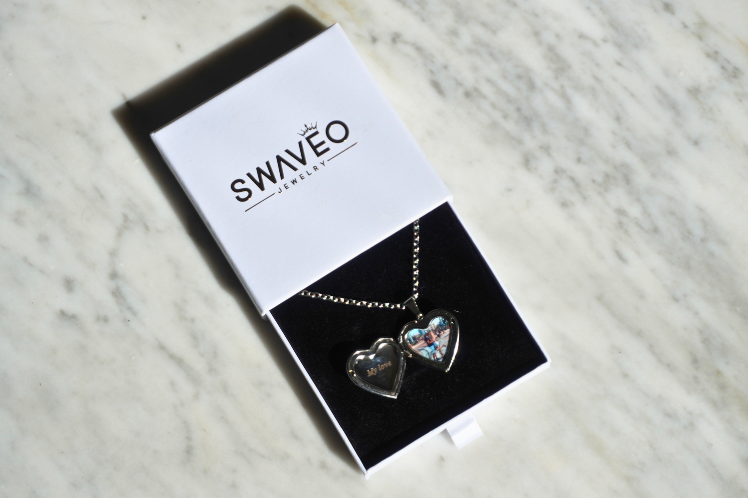 Swaveo Jewelry Locket Necklace